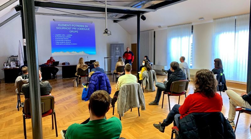 SIGURNI U PRIRODI – Edukacija za nositelje i organizatore turističkih sadržaja u prirodi