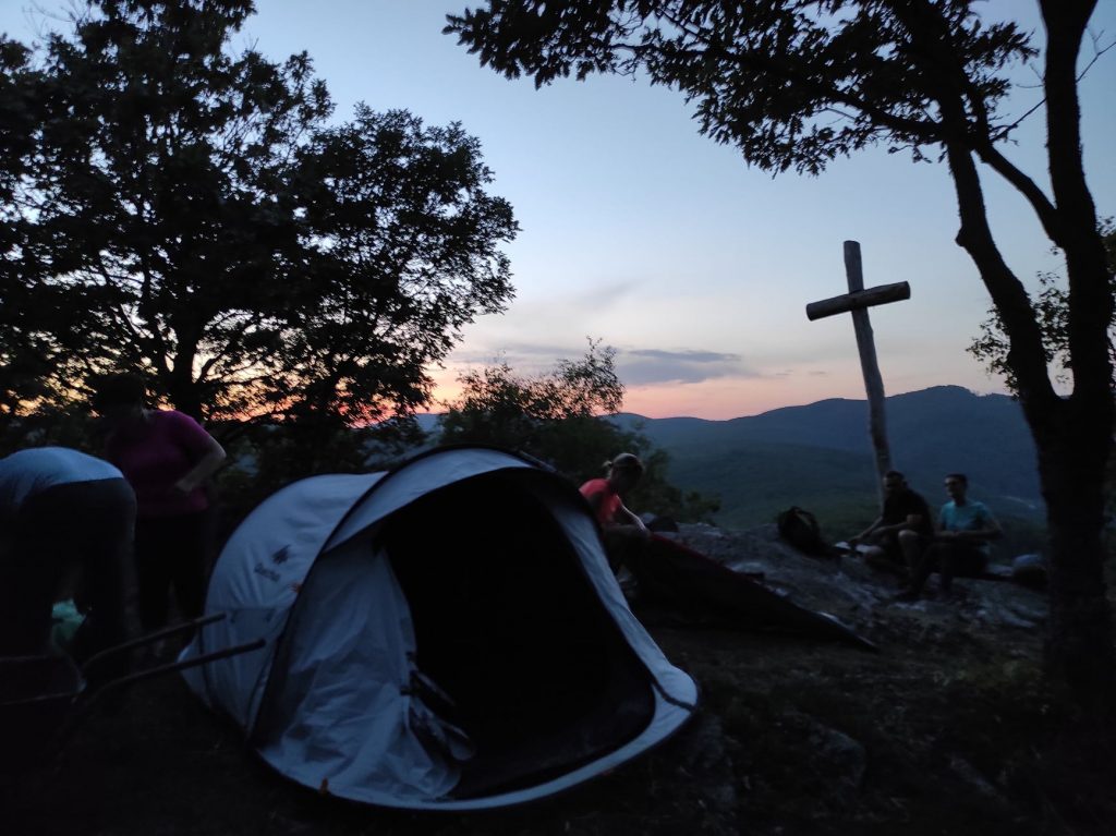 Nocenje pod zvjezdama